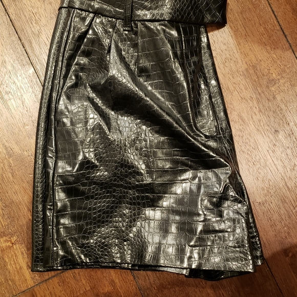 Leather Shorts - Picture 3 of 4